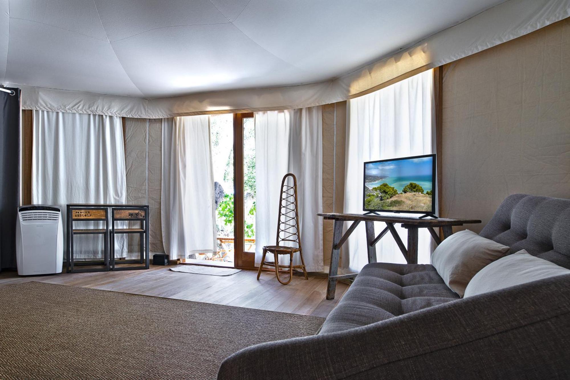 מאטינאטה Hmo Glamping & Suites In Vignanotica מראה חיצוני תמונה